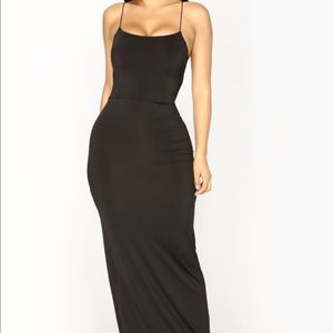 Fashion Nova Kiki Maxi Dress in Black